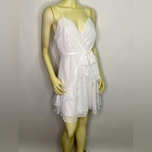 White Boho dress. (L)